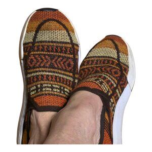 Sanuk Knitted Slip-Ons – Size 9 – Super Comfortable & Fun – Like New
